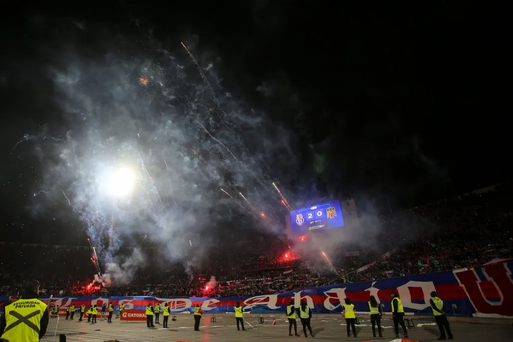 Los hinchas de la U armaron una verdadera fiesta en el Estadio Nacional | FOTO: Jonnathan Oyarzun/Photosport