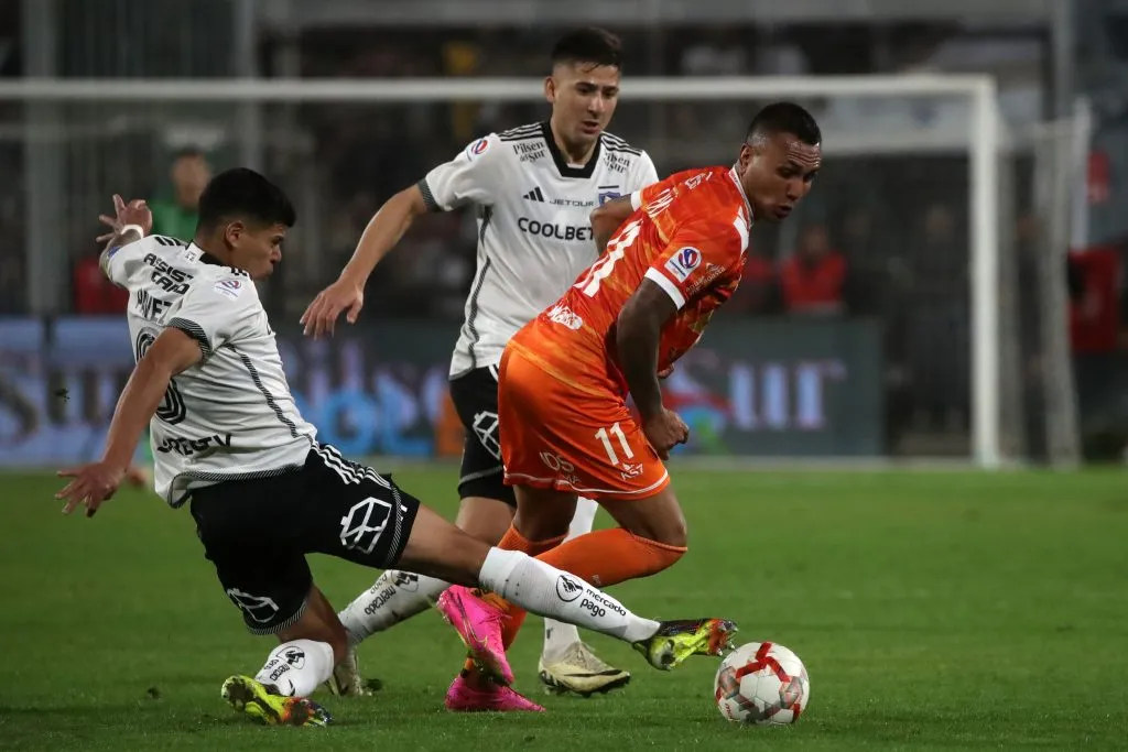 En la primera rueda Colo Colo cayó por 2-0 ante Cobreloa en el Estadio Monumental. (Foto: Jonnathan Oyarzún/Photosport)