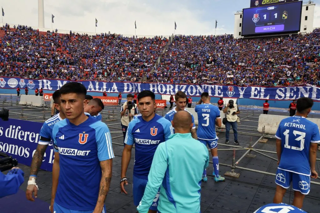 Los hinchas de la U sufren con la decisión de la Delegación Presidencial | FOTO: Andres Pina/Photosport