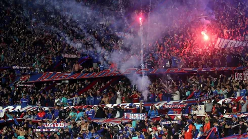 Los hinchas de la U vivieron su propio espectáculo ante Unión.