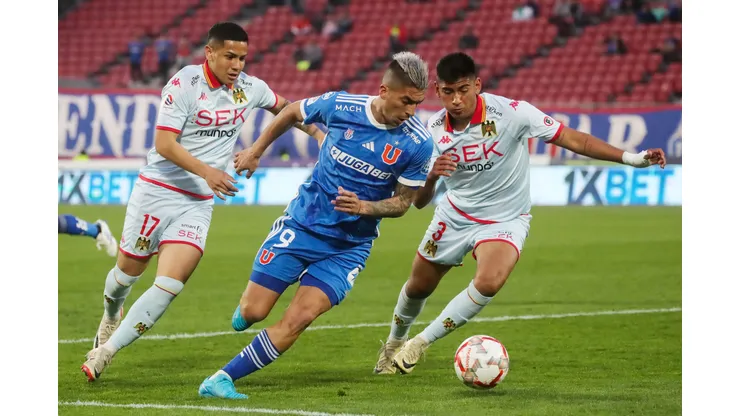 Universidad de Chile y Unión Española jugaron en el inicio de la jornada 22 del Torneo.