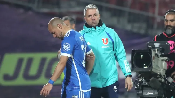 Gustavo Álvarez decidió mandar al campo de juego a Ojeda por Díaz.