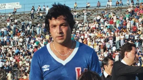 La U llegaron en masa hasta el Estadio Nacional y se acordaron de un viejo goleador azul.