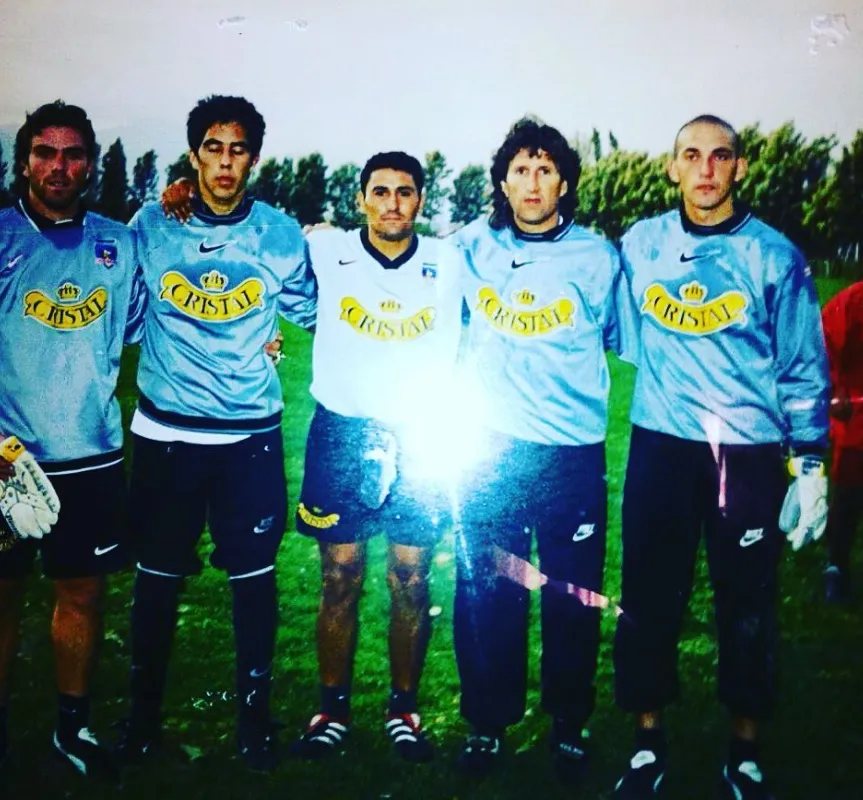 Bravo junto a Lobos en el plantel de Colo Colo | FOTO: Archivo