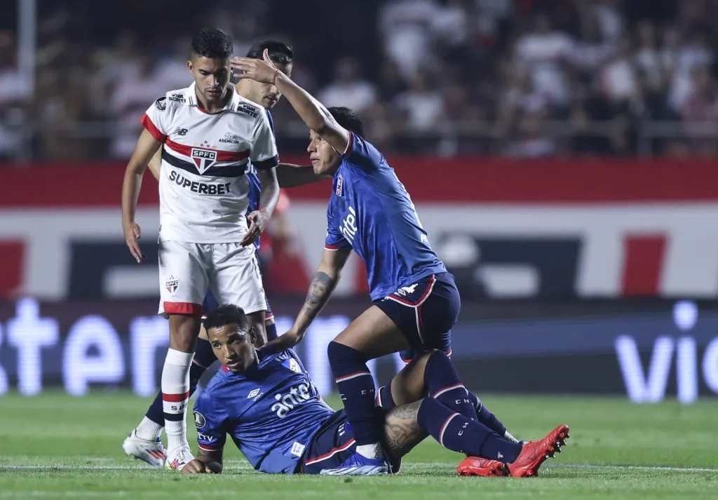 Juan Manuel Izquierdo sufrió un infarto en el partido entre Nacional y Sao Paulo, por la vuelta de los octavos de final de la Copa Libertadores 2024. (Foto: Alexandre Schneider/Getty Images)