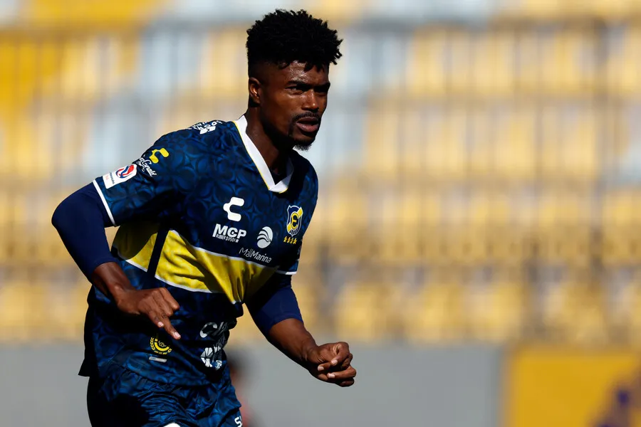 Bauermann ha tenido un tremendo rendimiento en Everton | Foto: Photosport