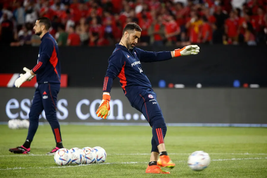 Bravo será homenajeado en el Chile vs. Bolivia. | Foto: Photosport