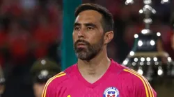 Bravo le dice adiós a La Roja y al fútbol.