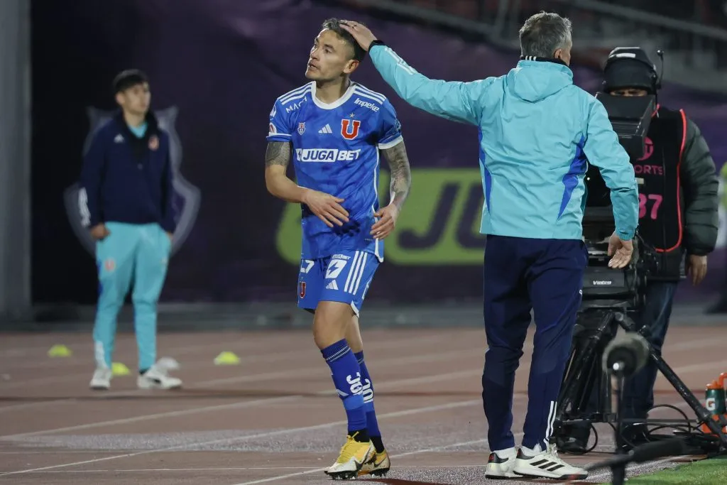 Charles Aránguiz fue, para muchos, la figura de Universidad de Chile ante Unión Española