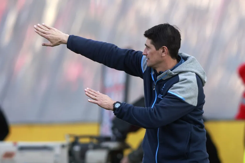 Evandro Fornari dirigió el partido de Universidad Católica debido a la suspensión de Tiago Nunes. (Foto: Photosport)