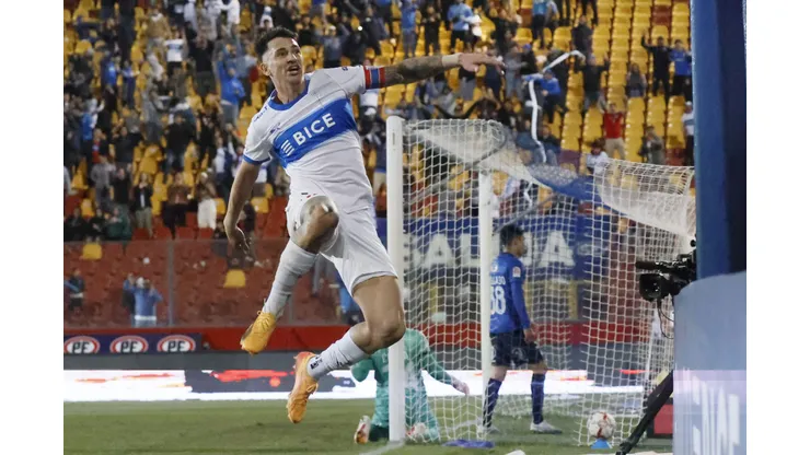 Fernando Zampedri marcó en goleada de la UC y se acerca al récord. (Foto: Photosport)