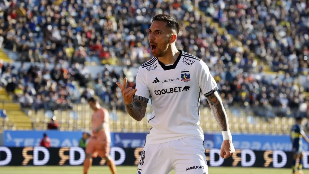 Javier Correa fue la figura del triunfo de Colo Colo ante Everton. (Foto: Raúl Zamora/Photosport)