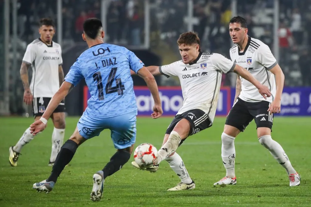 Gabriel Mendoza cree que Leonardo Gil debe bajar su sueldo para seguir en el Cacique. (Foto: Photosport)