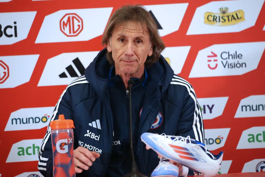 Gareca citó a cuatro jugadores de Colo Colo | Foto: Photosport