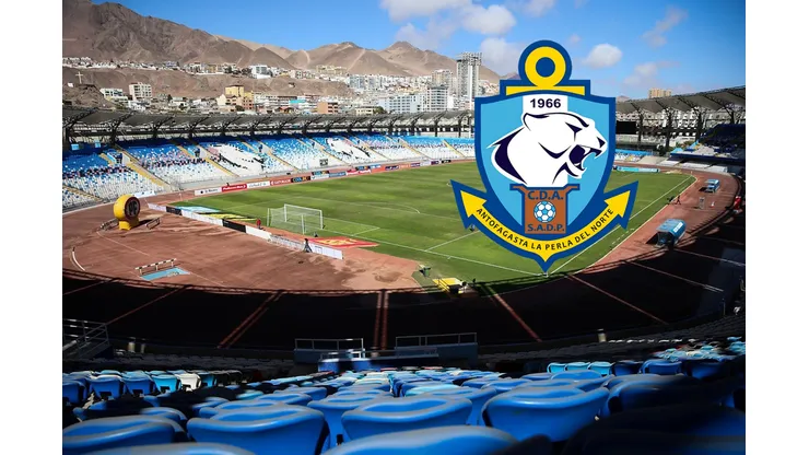 Hinchas de Antofagasta aprietan a ex jugador de la U