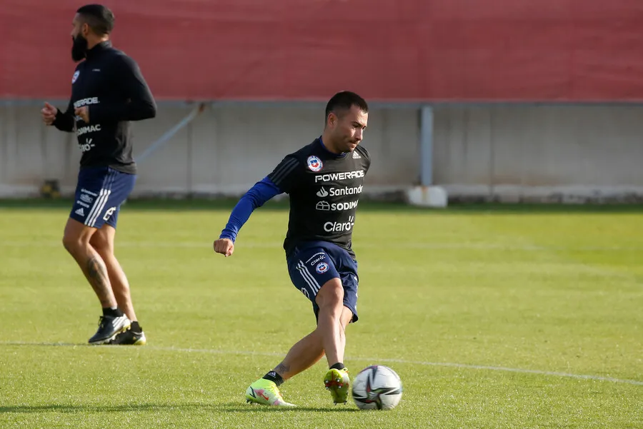 Jean Meneses se metió en los 26 convocados por Gareca. | Foto: Photosport