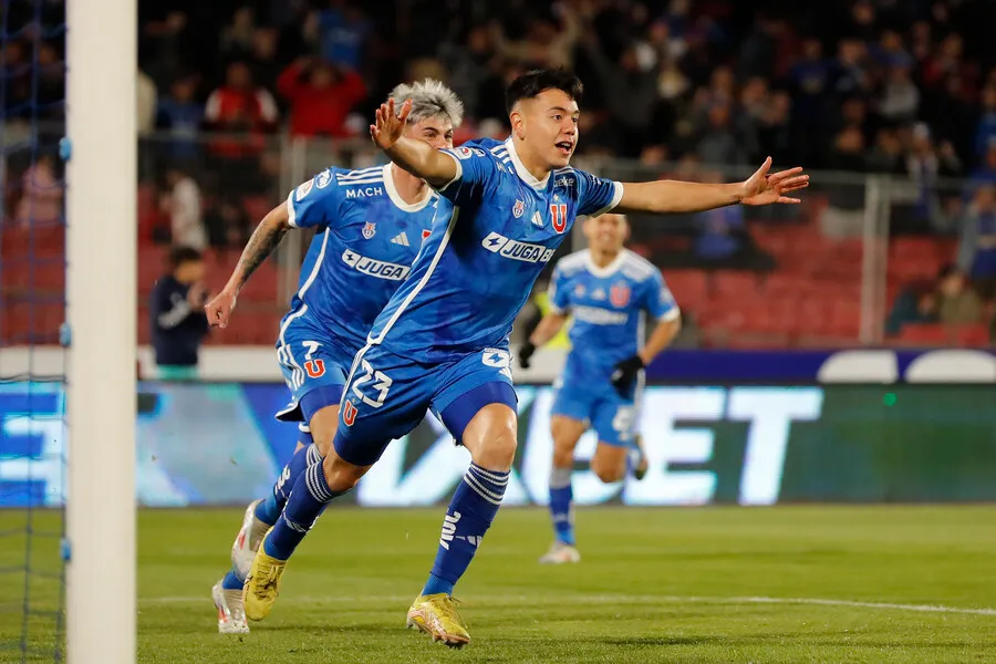 Vásquez puso el 1-0 de la U sobre Cobreloa. | Foto: Photosport