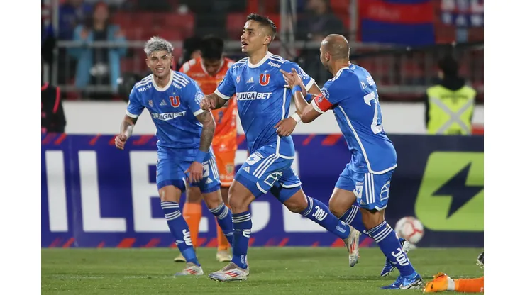La U apabulló a Cobreloa en el Estadio Nacional.