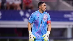 Claudio Bravo puso fin a su carrera en el fútbol a los 41 años.