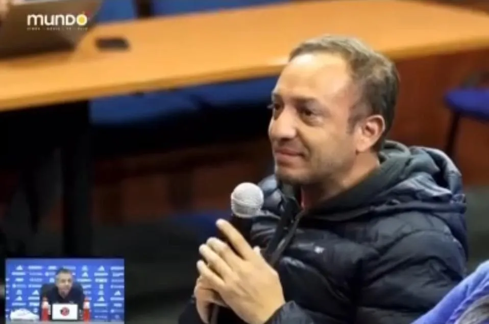 Marcelo Díaz se excusó con Álvarez en un simpático momento en el CDA (Captura)