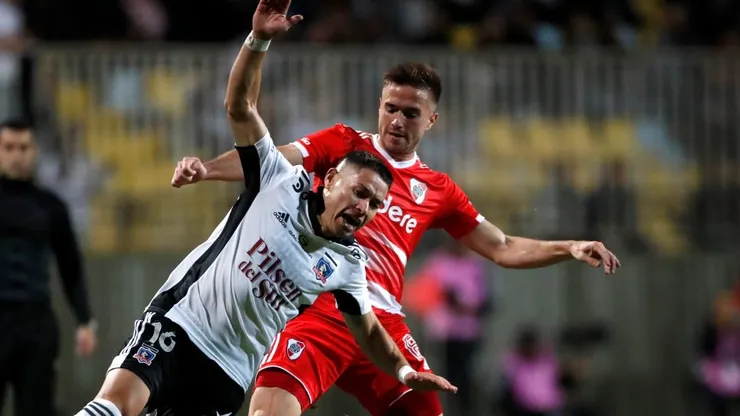 Colo Colo enfrentando a River Plate en Viña del Mar.
