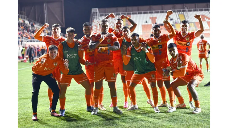 Cobreloa renueva su formación para enfrentar a Universidad de Chile.