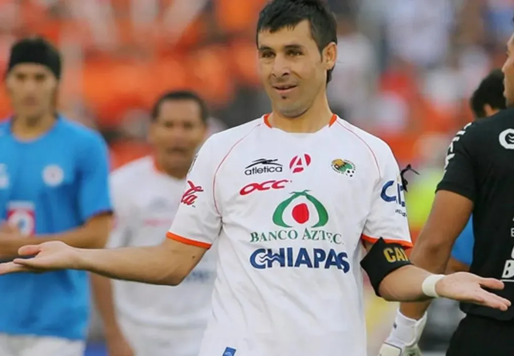 Ismael Fuentes llegó a ser capitán de Jaguares de Chiapas en la liga mexicana.