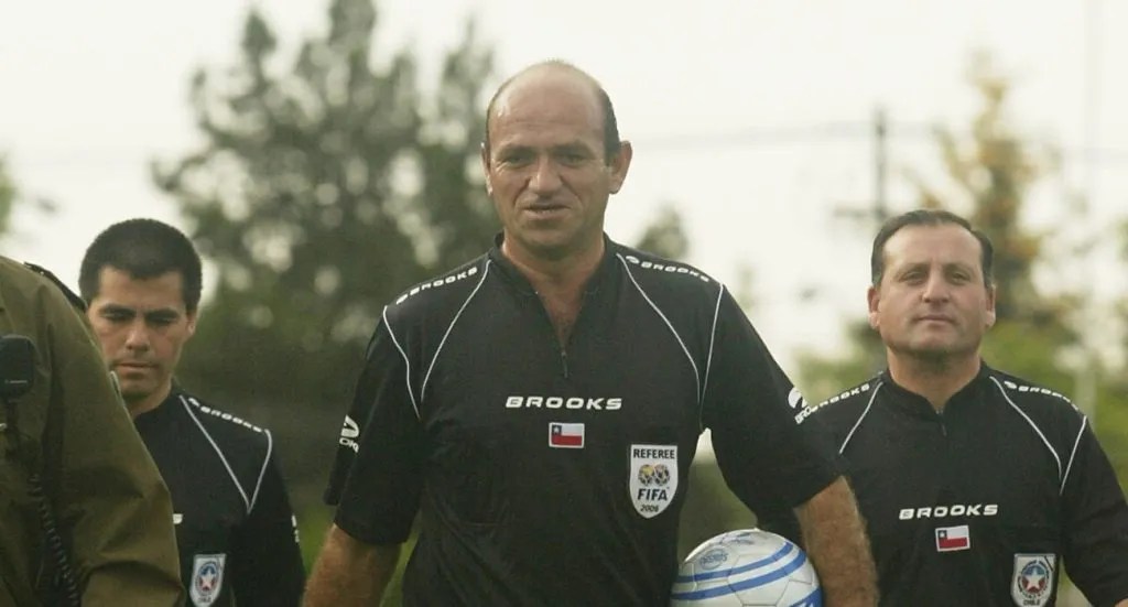 Selman salió a pedir disculpas públicas de su arbitraje en dicha semifinal | FOTO: Photosport