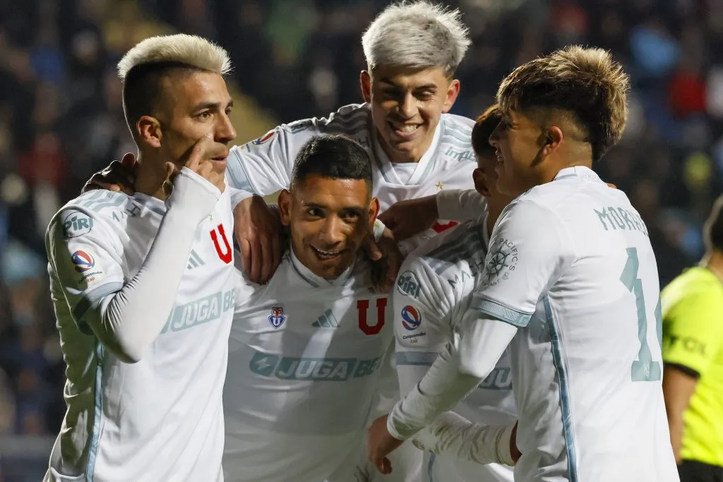 Cristian Palacios convirtió dos goles en Universidad de Chile, pero presentó problemas físicos.