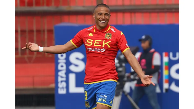 Leandro Benegas marca gol en triunfo de Unión Española. (Foto: Photosport)