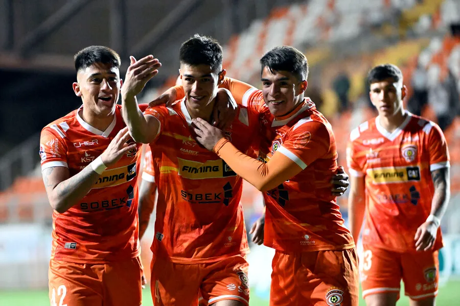 Cobreloa viene de derrotar a Unión La Calera en Calama (Photosport)