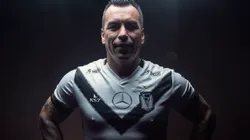 Esteban Paredes vuelve al profesionalismo