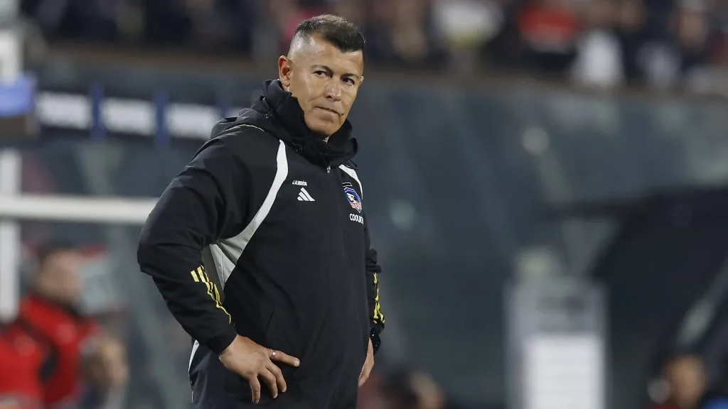 Jorge Almirón recibió duras críticas por parte de Patricio Yáñez (Foto: Pepe Alvújar/Photosport)