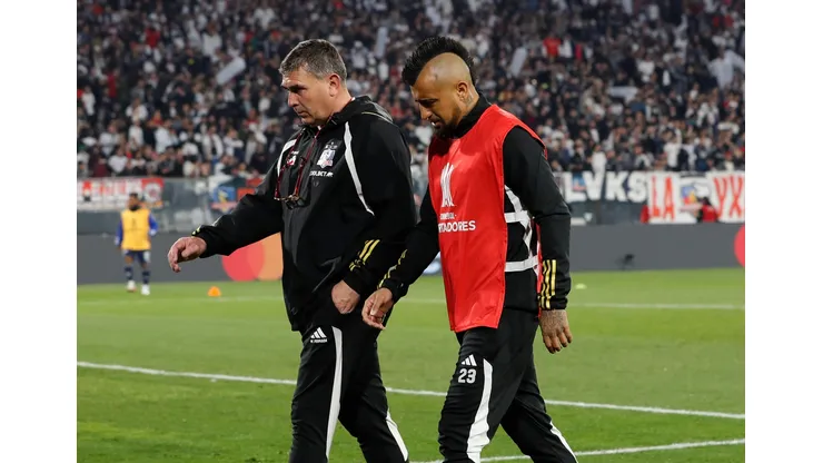 Arturo Vidal quedó fuera a última hora del partido entre Colo Colo y Junior. (Foto: Photosport)