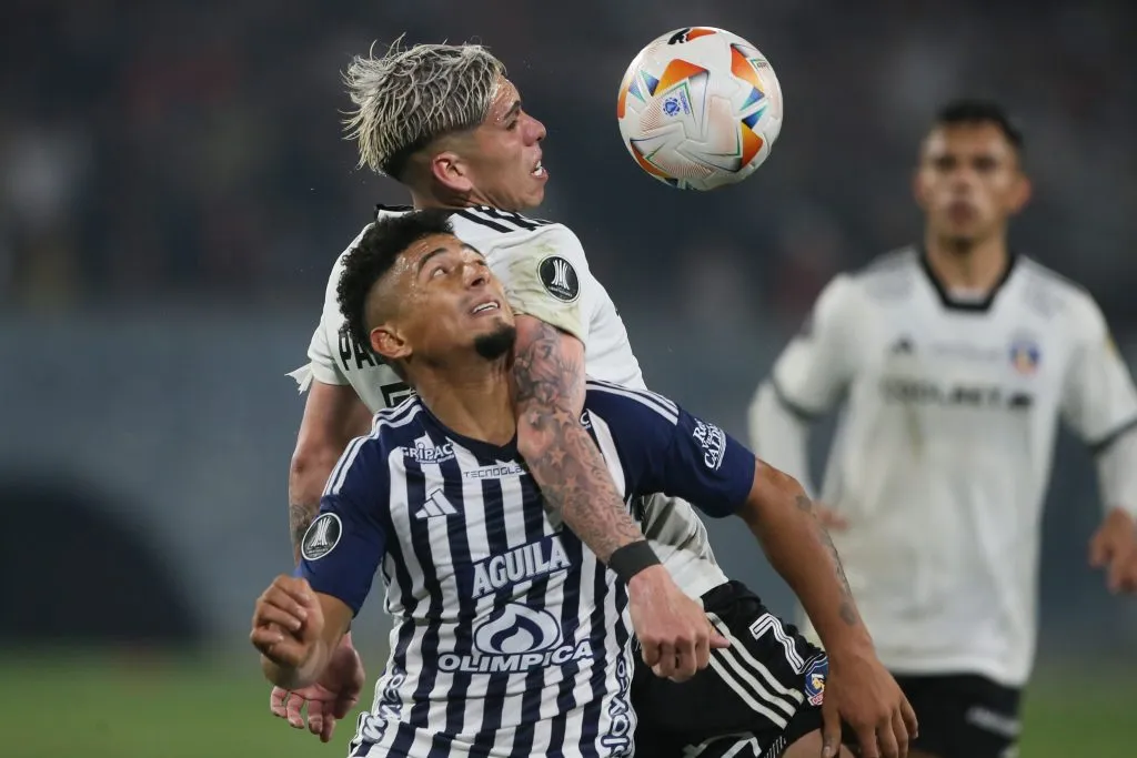 Carlos Palacios entró con las luces encendidas en el Estadio Monumental | FOTO: Jonnathan Oyarzun/Photosport