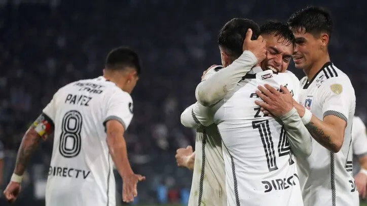 Colo Colo venció a Junior y vivió una verdadera fiesta en el Monumental