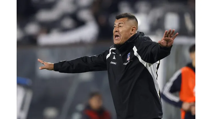 Jorge Almirón asegura que hay un desgaste físico y mental en Colo Colo por jugar el superclásico. (Foto: Photosport)