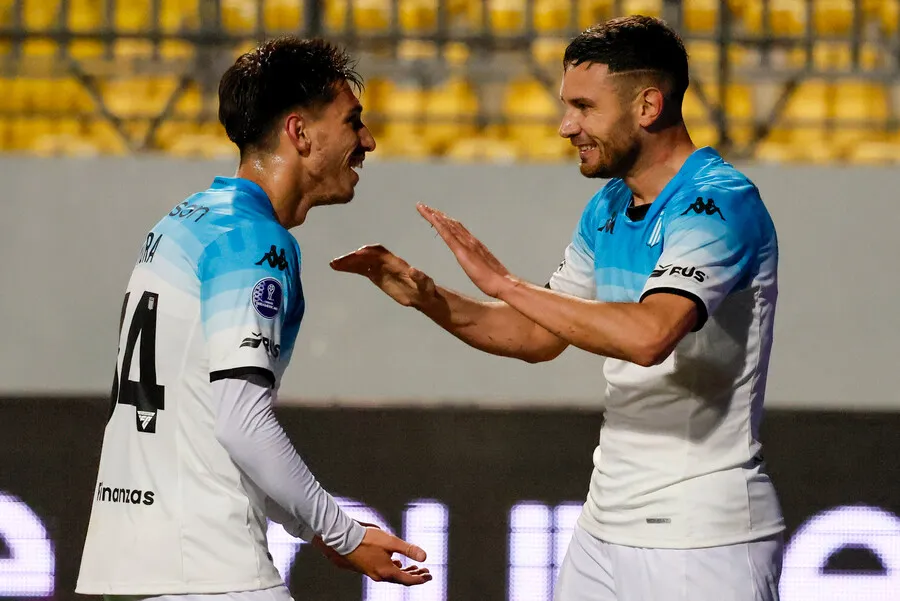 Martínez celebrando su gol (Photosport)