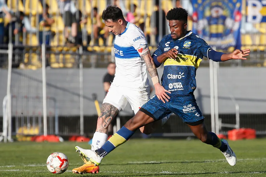La UC no pudo ante Everton en Viña del Mar. | Foto: Photosport
