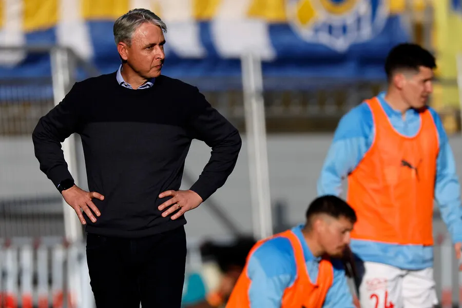 TIago Nunes sufrió la crítica de Jorge Pellicer. | Foto: Photosport