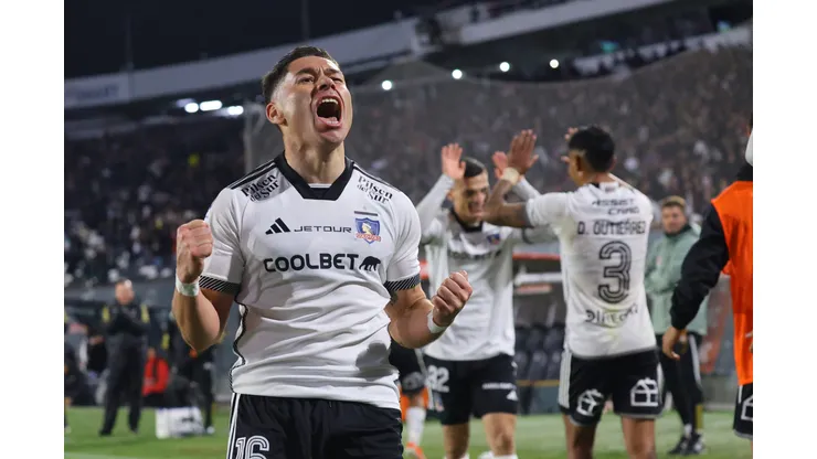 Colo Colo se mide ante Junior de Barranquilla en el Monumental. (Foto: Photosport)