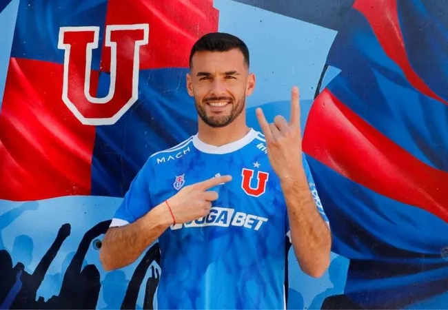 Fabricio Formiliano fue oficializado en las redes sociales de Universidad de Chile.