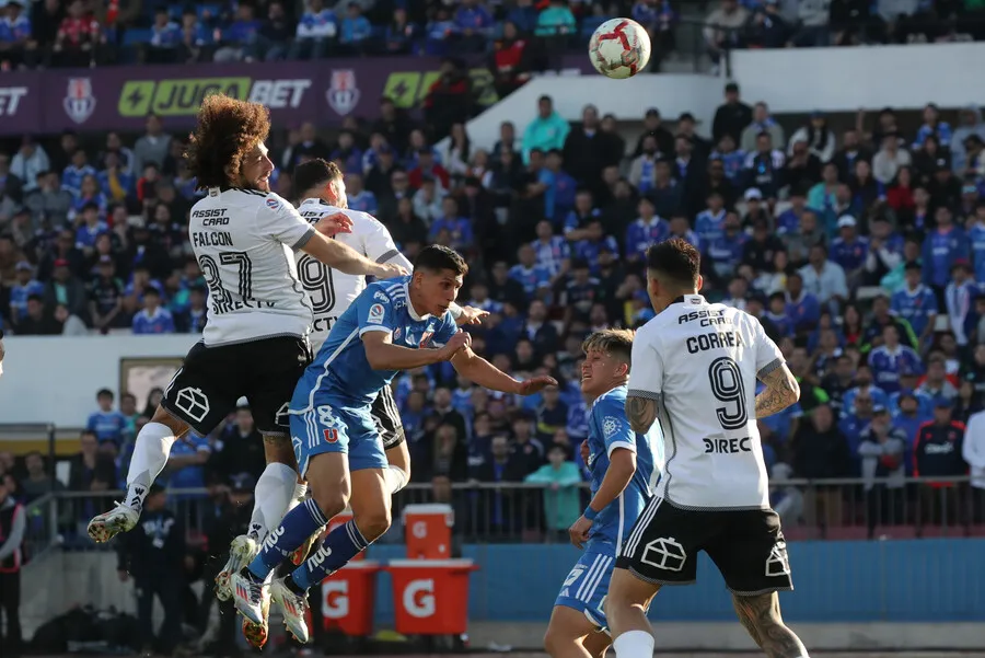 Colo Colo y la U protagonizaron aburrido empate. | Foto: Photosport