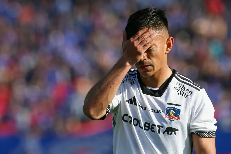 Hisis no quedó conforme con el partido de Vicente Pizarro. | Foto: Photosport