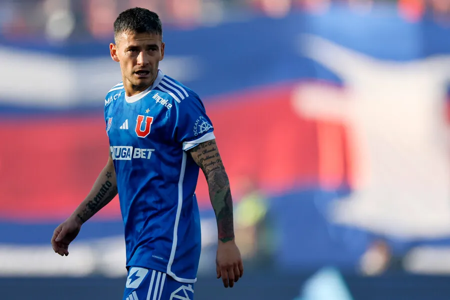 Aránguiz volvió a vestir la casaquilla azul | Foto: Photosport