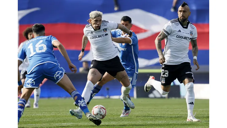 Colo Colo visita a la U en el Superclásico 196. (Foto: Andrés Pina/Photosport)