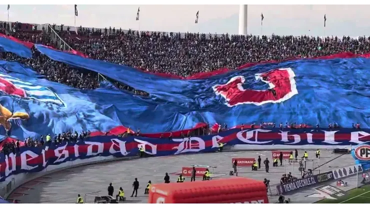 Los hinchas de la U viven una jornada especial en Ñuñoa.
