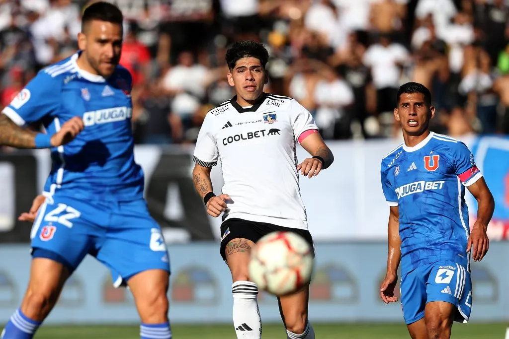 Universidad de Chile le ganó por 1-0 a Colo Colo en el primer semestre. El gol lo marcó Israel Poblete. (Foto: Photosport)