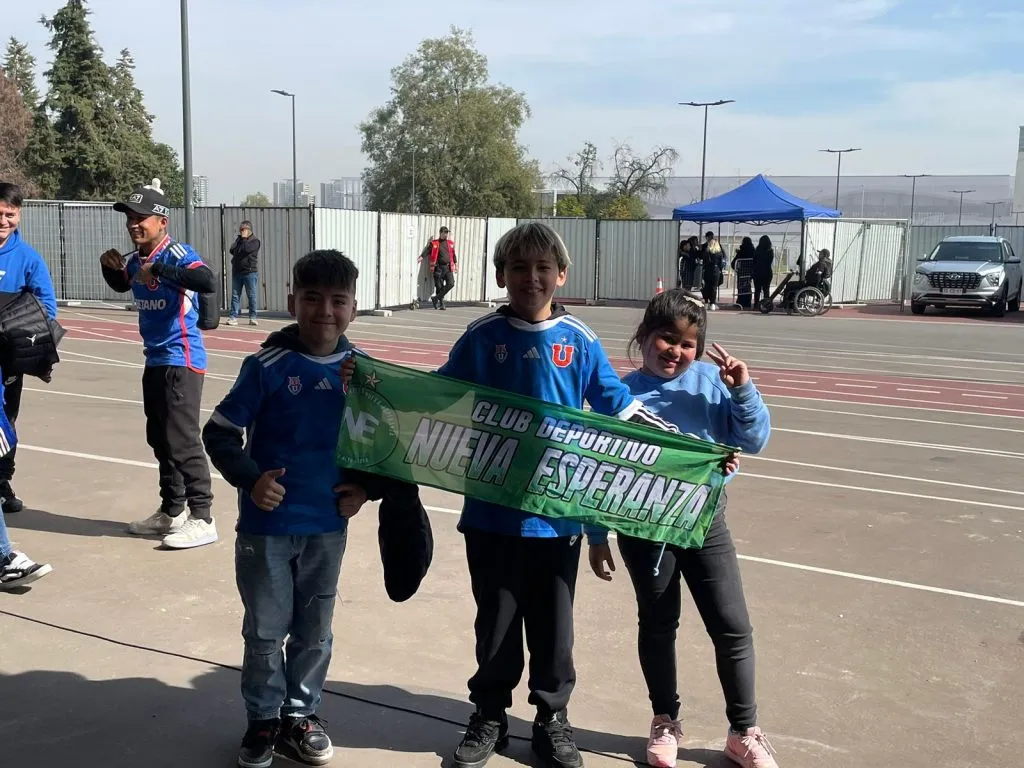 El hijo de Charles Aránguiz junto a sus primos en el Estadio Nacional | FOTO: Bolavip Chile