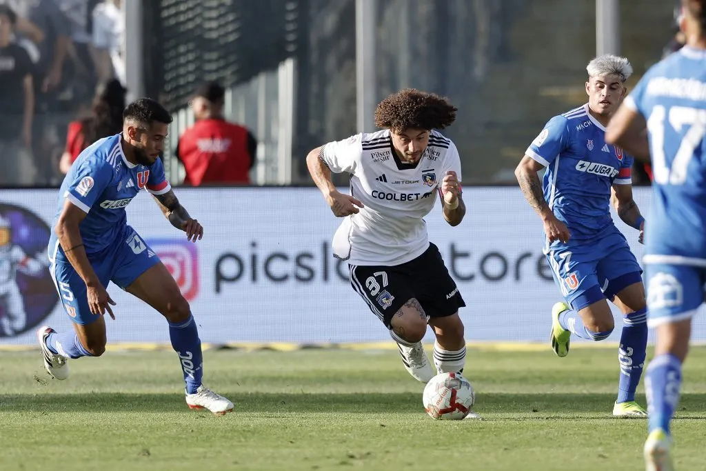 Universidad de Chile derrotó 1-0 Colo Colo en el Monumental en el primer semestre. Ahora Azules y Albos jugarán en el Nacional por la segunda rueda. (Foto: Photosport)